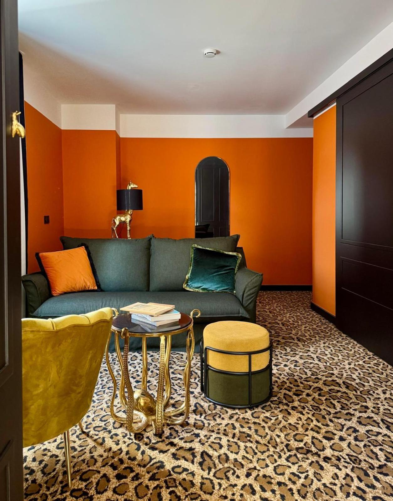 Hotel Divino & Apartments Figueres  Exterior photo